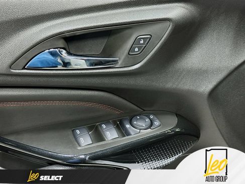 Used 2025 Chevrolet Trax RS w/ Driver Confidence Package FWD image 20