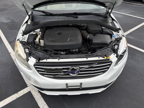 Used 2015 Volvo XC60 T6 Platinum FWD image 36