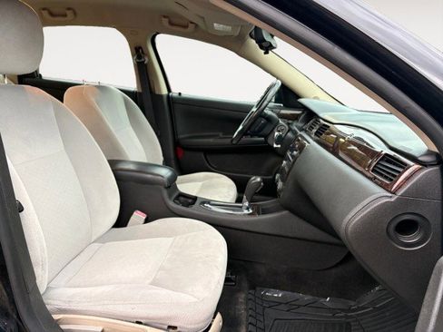 Used 2016 Chevrolet Impala LT image 6