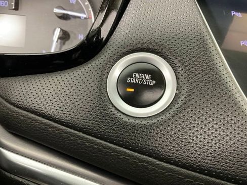 Used 2019 Cadillac XT5 Premium Luxury w/ Driver Assist Package AWD/4WD image 20