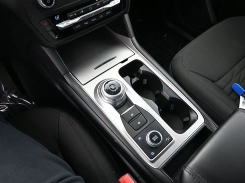 Used 2020 Ford Explorer XLT w/ Comfort Package image 31