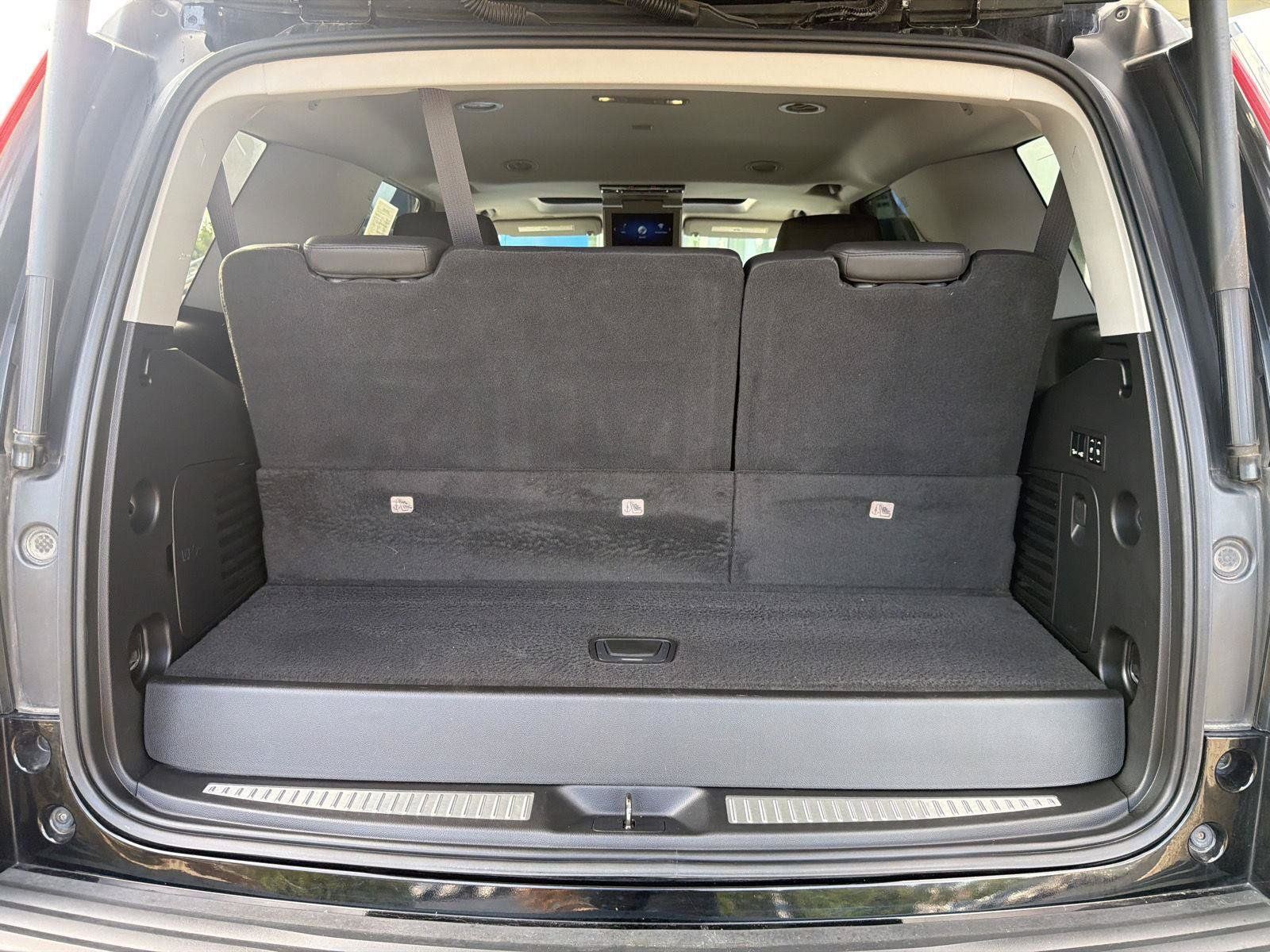 Used 2020 Cadillac Escalade Premium Luxury AWD/4WD image 49