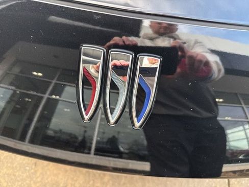 Used 2024 Buick Envista Sport Touring w/ Convenience I Package image 9