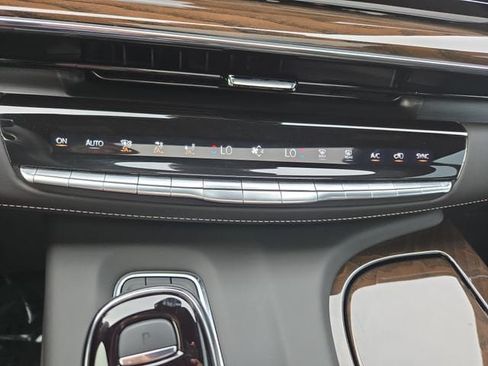 Certified 2024 Cadillac Escalade Sport Platinum w/ LPO, ONYX Package AWD/4WD image 31
