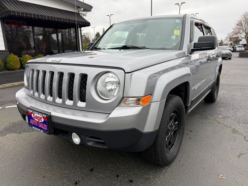 Used 2017 Jeep Patriot Sport image 12