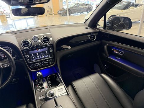 Used 2018 Bentley Bentayga Activity AWD/4WD image 11