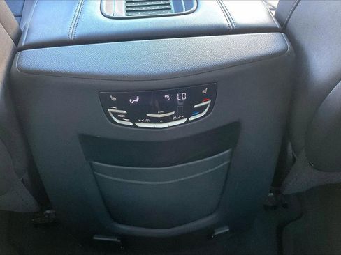 Used 2015 Cadillac Escalade Luxury image 18