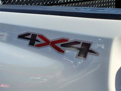 Used 2022 Chevrolet Silverado 2500 Custom w/ Custom Convenience Package image 8