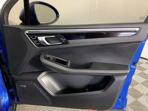 Used 2018 Porsche Macan Sport Edition image 25