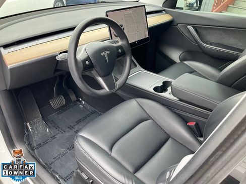 Used 2021 Tesla Model Y Long Range AWD/4WD image 6