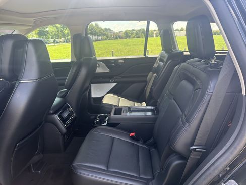Used 2023 Lincoln Aviator Reserve w/ Equipment Group 201A AWD/4WD image 15