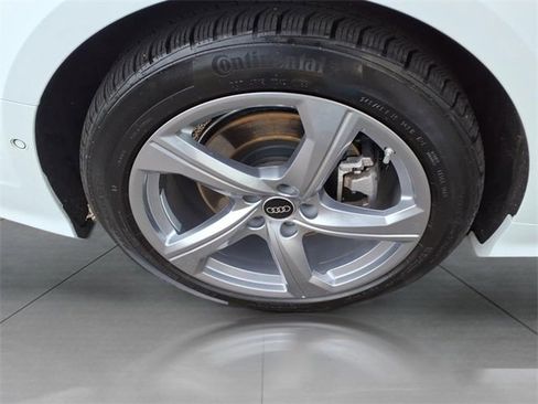 Used 2025 Audi A6 Premium Plus w/ Premium Plus Package image 5