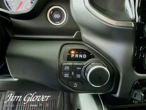 New 2026 RAM 1500 4x4 Crew Cab image 31