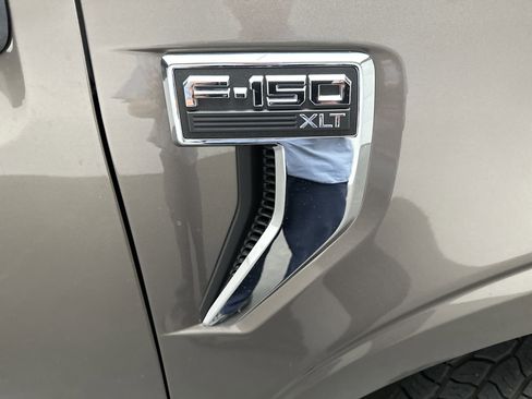 Used 2022 Ford F150 XLT w/ Trailer Tow Package image 14