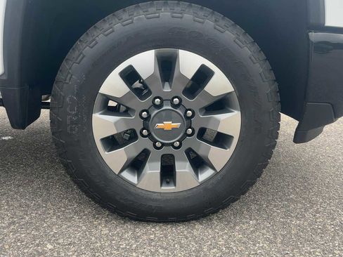 New 2026 Chevrolet Silverado 2500 Custom w/ Z71 Off-Road Package AWD/4WD image 34