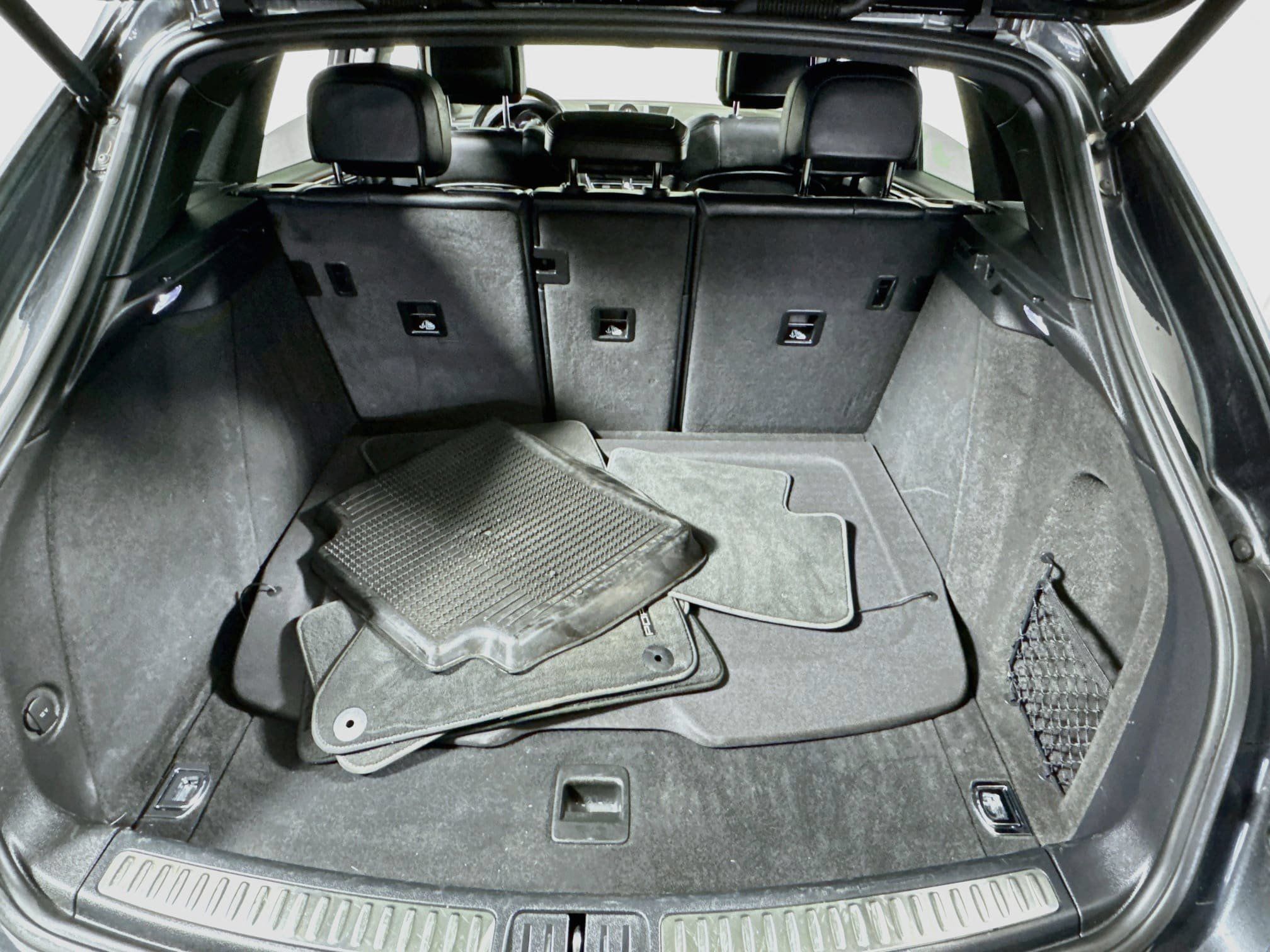 Used 2023 Porsche Macan AWD/4WD image 26
