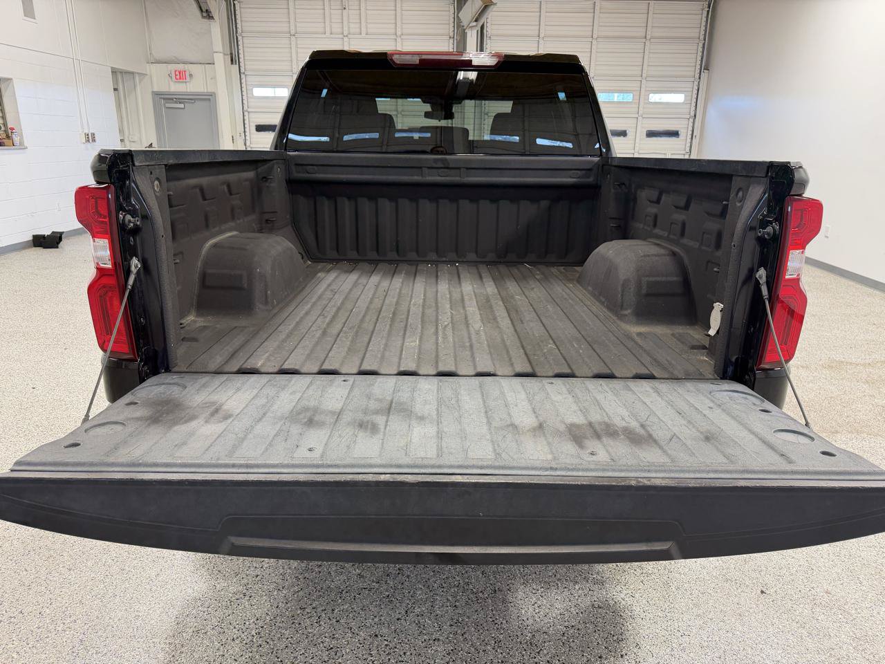Used 2022 Chevrolet Silverado 1500 RST w/ Z71 Off-Road Package AWD/4WD image 8
