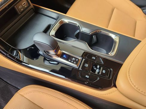 Used 2025 Lexus NX 250 FWD w/ Accessory Package (Z1) image 19