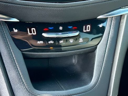 Used 2022 Cadillac XT5 Sportv w/ Technology Package AWD/4WD image 20