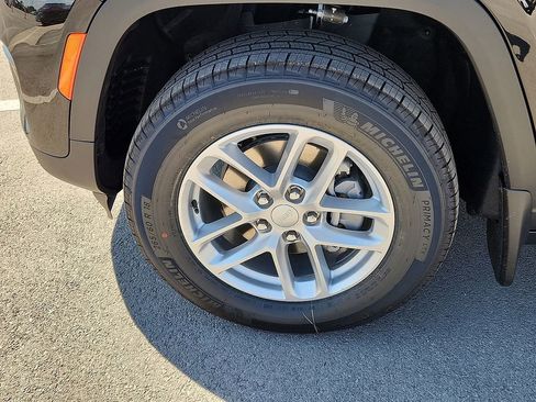 New 2025 Jeep Grand Cherokee Laredo X AWD/4WD image 7