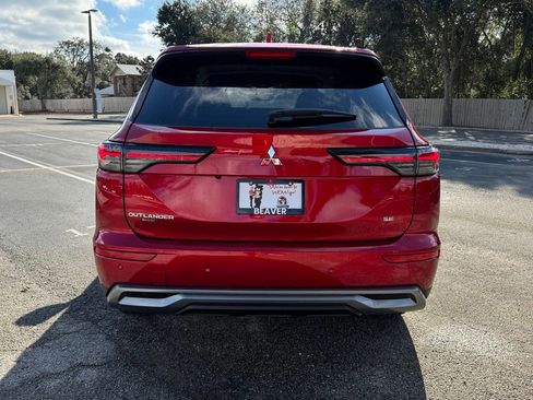 New 2026 Mitsubishi Outlander SE FWD image 5