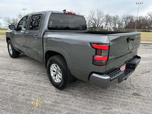 Used 2024 Nissan Frontier SV w/ Technology Package image 5