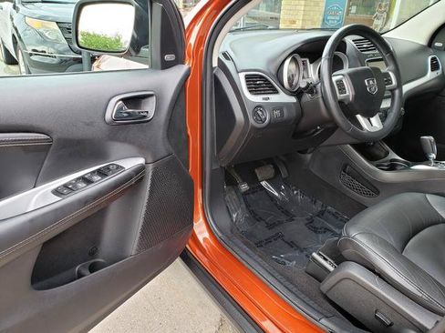 Used 2014 Dodge Journey SXT w/ Flexible Seating Group FWD image 10