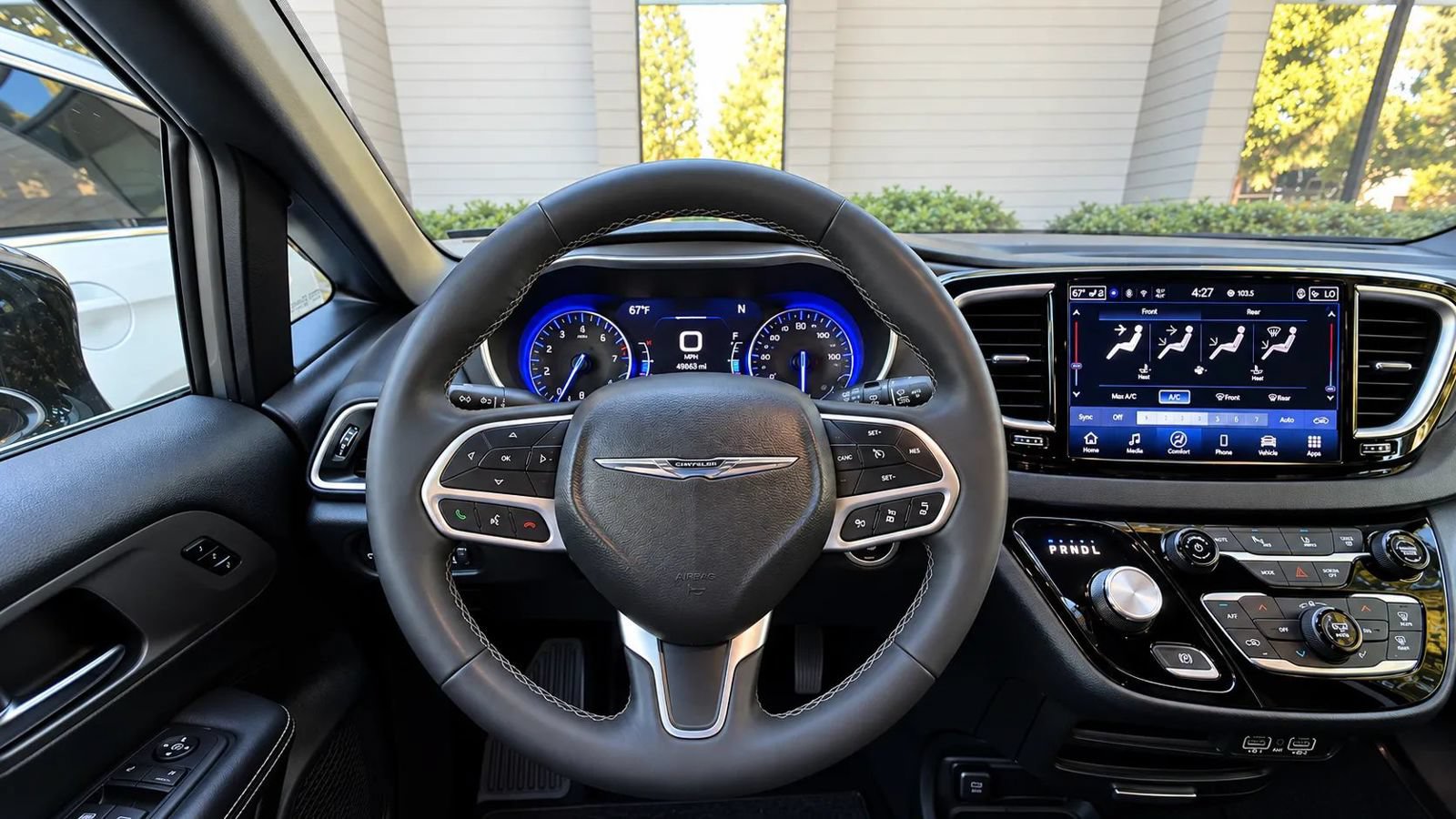 Used 2025 Chrysler Pacifica Select FWD image 17