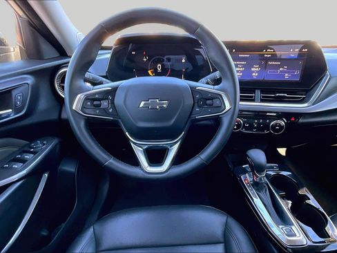 Used 2025 Chevrolet Trax ACTIV w/ Driver Confidence Package image 5