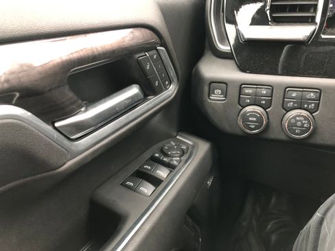 Used 2025 Chevrolet Silverado 3500 LTZ image 17