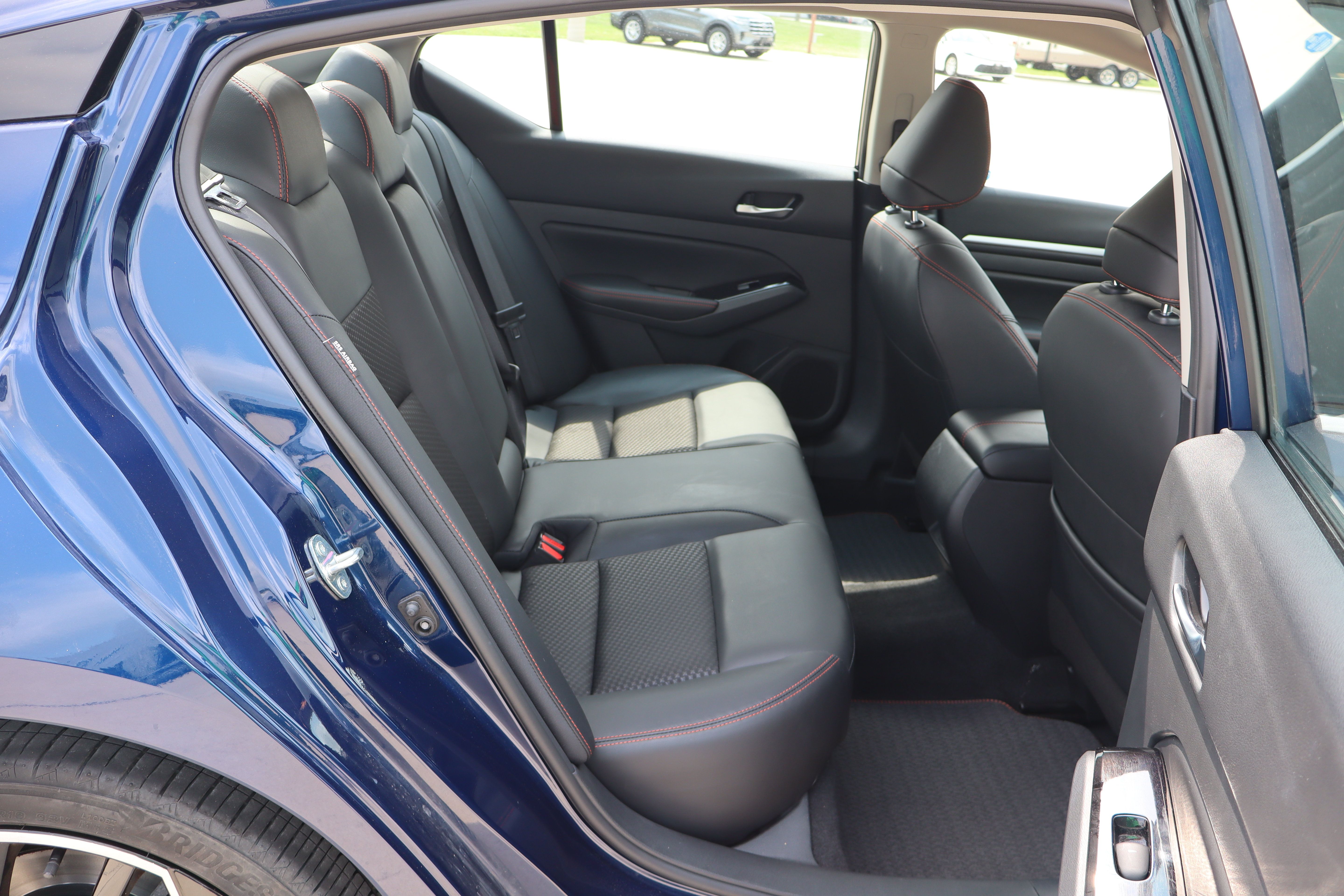 Used 2024 Nissan Altima 2.5 SR FWD image 11