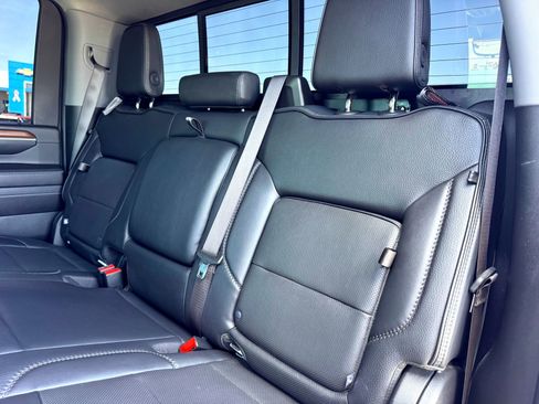 Used 2024 GMC Sierra 2500 Denali w/ Denali Reserve Package image 19