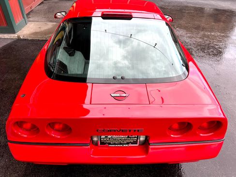 Used 1989 Chevrolet Corvette Coupe image 7