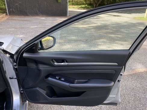 Used 2023 Nissan Altima 2.5 SL AWD/4WD image 24