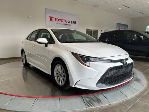 Used 2021 Toyota Corolla LE w/ LE Convenience Package FWD image 1