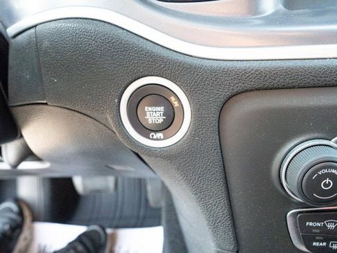 Used 2021 Dodge Charger SXT w/ Blacktop Package image 20