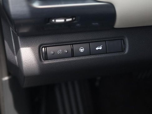 New 2026 Nissan Pathfinder SL AWD/4WD image 12
