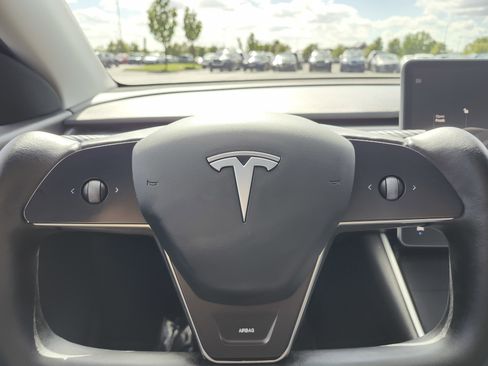 Used 2020 Tesla Model Y Long Range AWD/4WD image 27