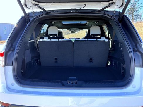 New 2026 Lincoln Aviator Black Label w/ Jet Appearance Package image 9