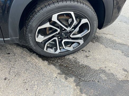 Used 2024 Chevrolet Trax RS w/ Sunroof Package image 31