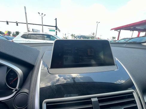 Used 2020 Mitsubishi Eclipse Cross LE FWD image 11