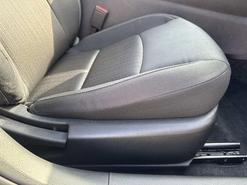 Used 2025 Nissan Altima 2.5 SV image 13