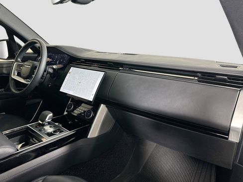 Certified 2023 Land Rover Range Rover Autobiography image 34