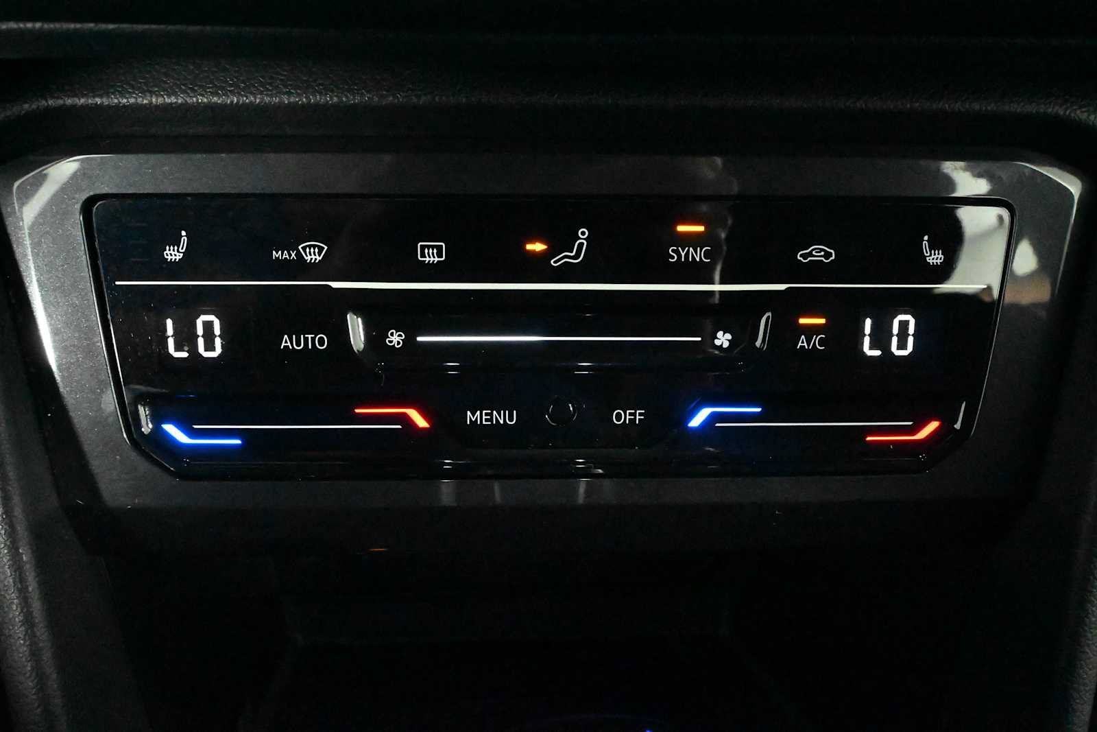 Certified 2023 Volkswagen Tiguan SE R-Line FWD image 26