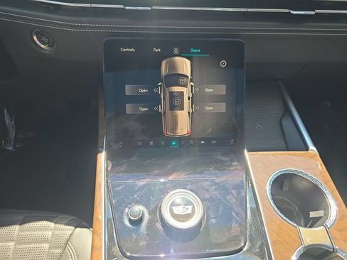 Certified 2025 Cadillac Escalade Sport Platinum AWD/4WD image 26