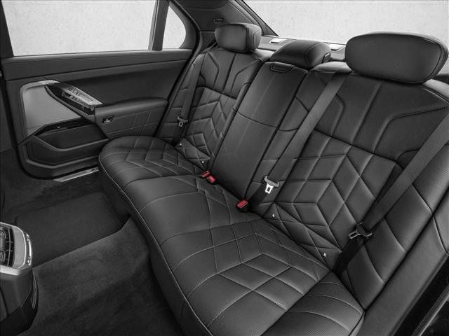 New 2026 BMW 750e xDrive AWD/4WD image 9