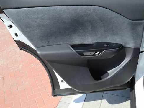 New 2026 Lexus RZ 450e AWD image 23