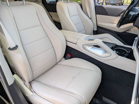 Used 2024 Mercedes-Benz GLE 350 4MATIC image 32