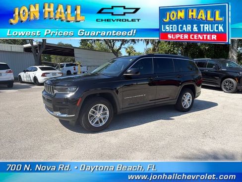 Used 2022 Jeep Grand Cherokee L Laredo w/ Luxury Tech Group I AWD/4WD image 2