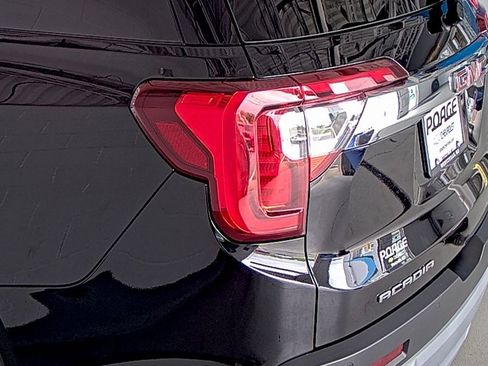 Certified 2023 GMC Acadia SLE w/ Driver Convenience Package image 10
